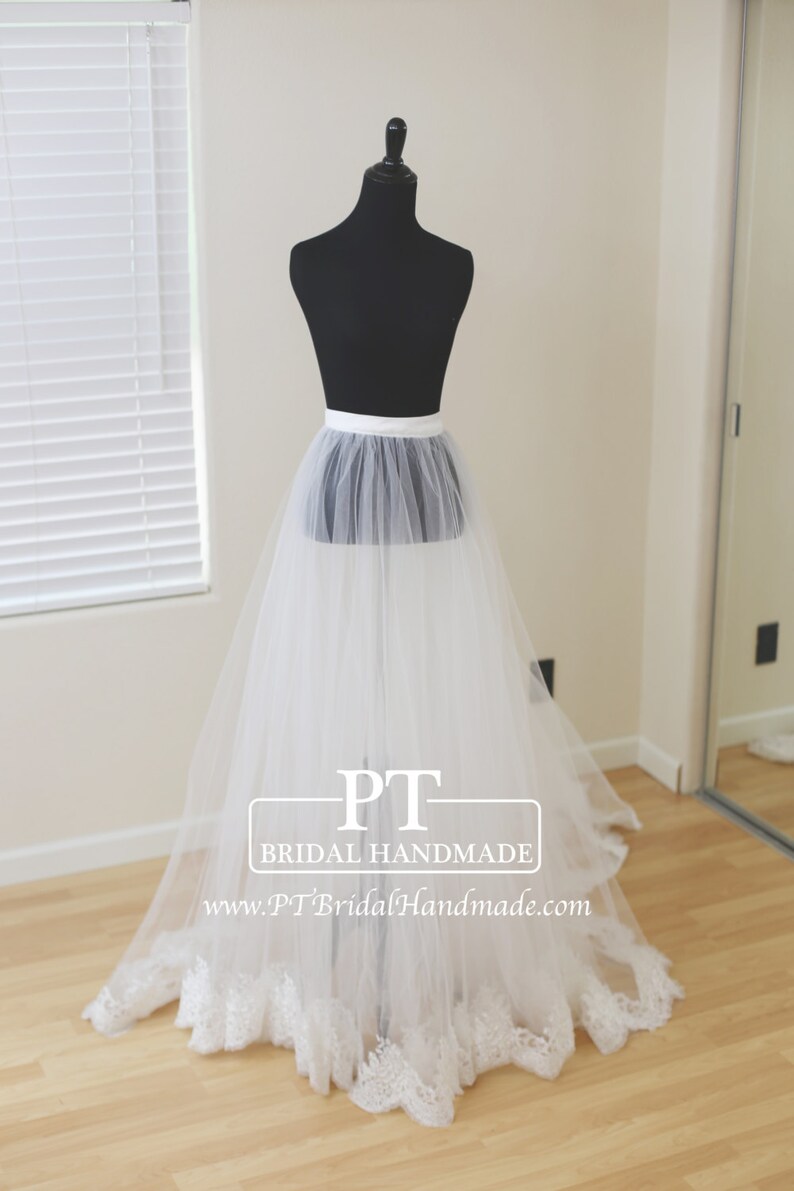 detachable overskirt pattern