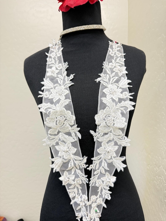 Mangas de novia con hombros descubiertos personalizadas 605