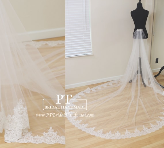 lace wedding dress with detachable train