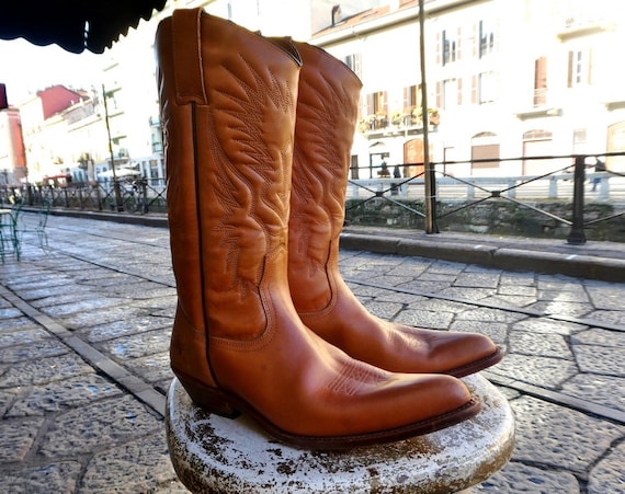 Cowboys and Kisses-Stivali texani , camperos , western, biker ,  abbigliamento country , Stars and Stripes , Sendra , Stetson , Wrangler ,  Verona , Affi - Stivale Cuadra Capra Vitnam