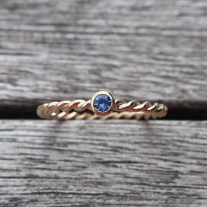 750 gold cord ring 2 mm with sapphire engagement ring