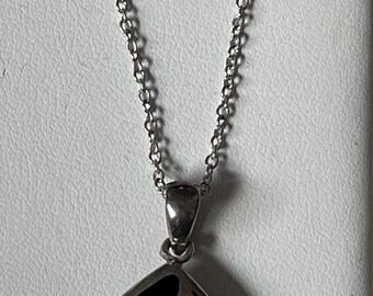 vintage inlay pendant   silver. beachy.