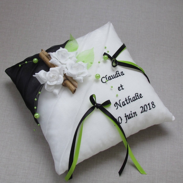 Coussin alliances mariage, décor noir et blanc, vert anis, personnalisé, brodé, décor rose, bambou, Saperlipopette Création