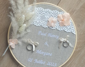 Porte alliance tambour à broder bois, lin, décor pampa et fleurs naturelles stabilisées, mariage thème champêtre, rose gold, personnalisé