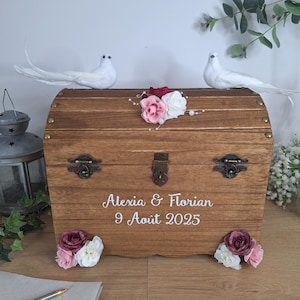 Grande Urne coffre personnalisée, mariage champêtre, bohème, décor roses et oiseaux, avec cadenas, Saperlipopette Créations
