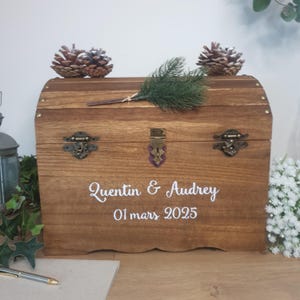 Urne coffre personnalisée, mariage d'hiver, thème forêt, avec cadenas, Saperlipopette Création