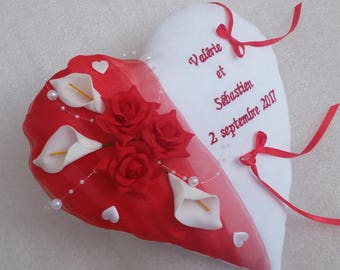 Coussin de mariage cœur rouge et blanc thème amour, personnalisé