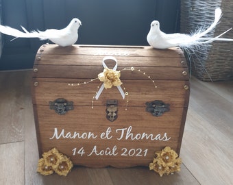 Large Urn, wooden chest, wedding country theme, powder pink, white, personalized, chic nature, romantic, Saperlipopette Creation