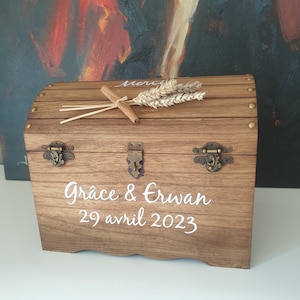 Large Urn, wooden wedding chest with country theme ears of wheat, Saperlipopette Creation