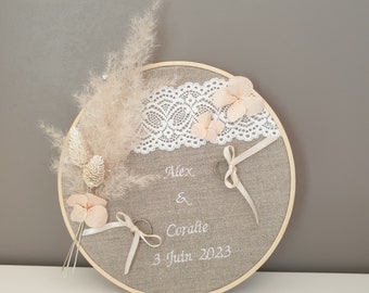 Porte alliances tambour à broder, fleurs naturelles stabilisées, lin, dentelle, mariage thème champêtre personnalisé