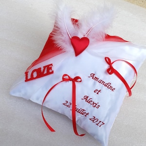 Coussin de mariage rouge et blanc thème Amour, personnalisé image 1