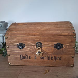 Gepersonaliseerde houten kist – Geheime of toverdrankkist – Spreukendoos met hangslot