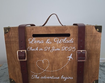 Gepersonaliseerde koffer als huwelijkswensput, bruiloft met reisthema, vliegtuig, vintage, hout