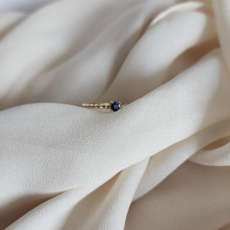 Genuine Sapphire Ring • AAA Sapphire Twisted Ring •Gemstone Ring • Birthday Gifts •Sapphire Ring • Dainty Ring • September Birthstone bild 5