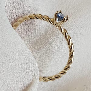 Genuine Sapphire Ring • AAA Sapphire Twisted Ring •Gemstone Ring • Birthday Gifts •Sapphire Ring • Dainty Ring • September Birthstone bild 9