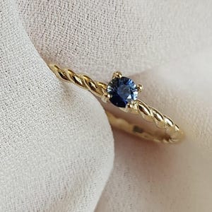 Genuine Sapphire Ring • AAA Sapphire Twisted Ring •Gemstone Ring • Birthday Gifts •Sapphire Ring • Dainty Ring • September Birthstone bild 1