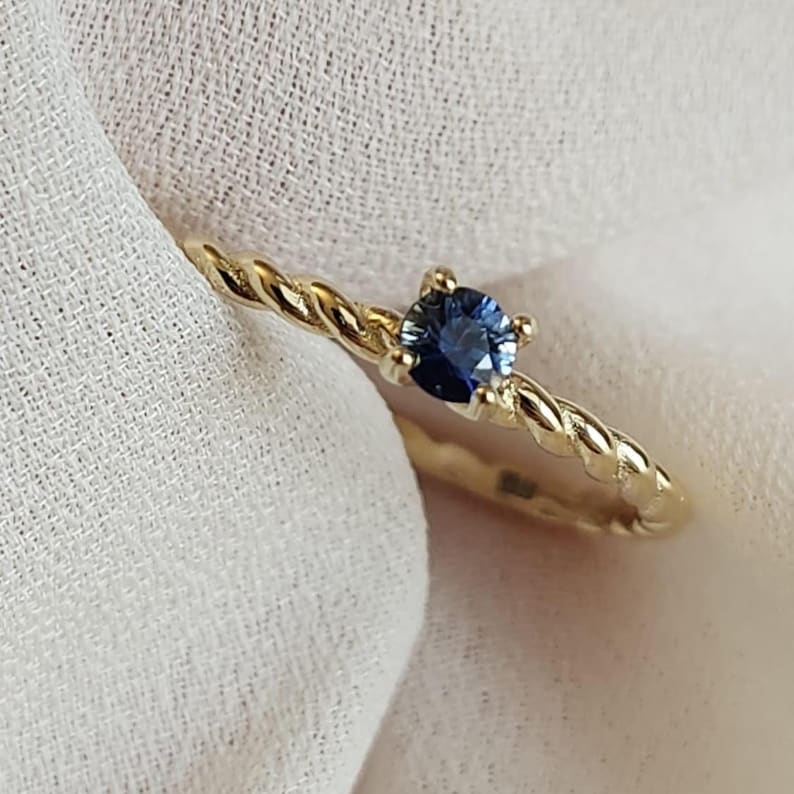 Genuine Sapphire Ring • AAA Sapphire Twisted Ring •Gemstone Ring • Birthday Gifts •Sapphire Ring • Dainty Ring • September Birthstone bild 1