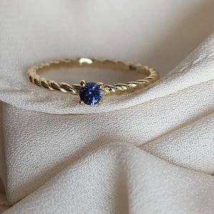 Genuine Sapphire Ring • AAA Sapphire Twisted Ring •Gemstone Ring • Birthday Gifts •Sapphire Ring • Dainty Ring • September Birthstone bild 8