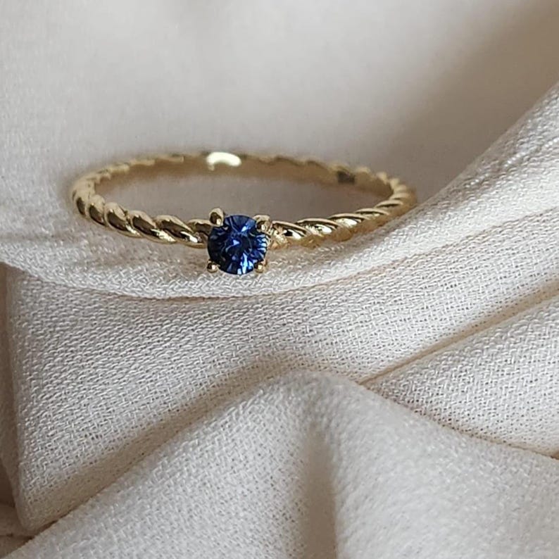 Genuine Sapphire Ring • AAA Sapphire Twisted Ring •Gemstone Ring • Birthday Gifts •Sapphire Ring • Dainty Ring • September Birthstone bild 8