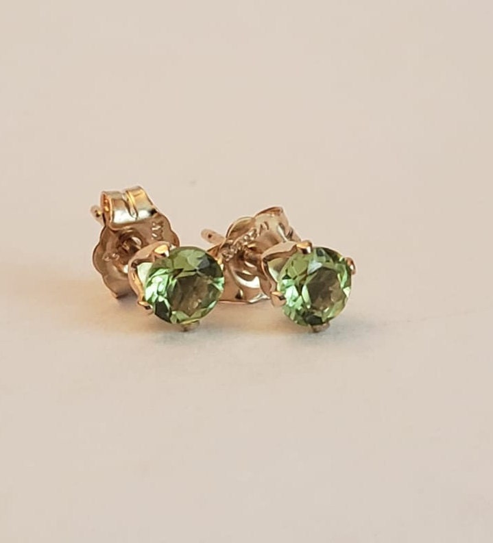 14K Gold Filled Peridot Stud Earrings 4MM Peridot studs Etsy