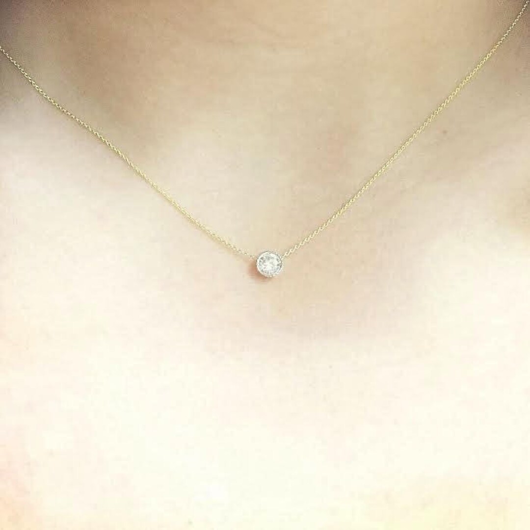Diamond bezel necklace yellow gold discount