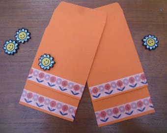 40 pochettes de couleur orange décorées d'un  masking tape à fleurs RETRO vintage mesurant 7 x 11 cm ouvert