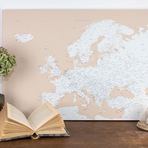 Mappa dell'Europa su tela/Mappa a spilla su tela/100 puntini gratuiti/Mappa dettagliata su tela tesa su cornice di legno/MAPPA DI VIAGGIO/Regalo di compleanno