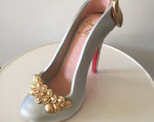 sugar gumpste high heel shoe cake topper Christian Louboutin style