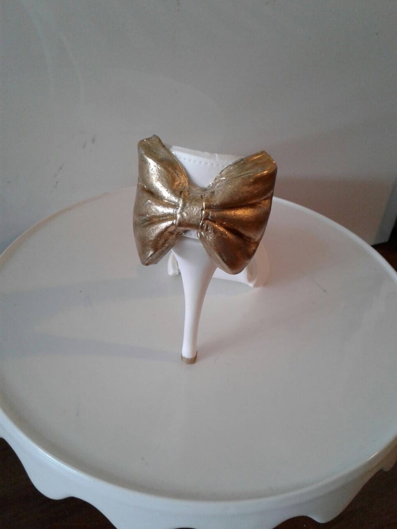 Sugar gumpaste high heel shoe cake topper