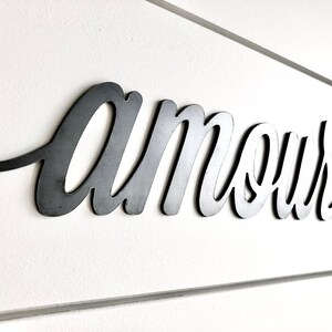Signe d'amour - mot français - art mural en métal - décoration d'intérieur amour - Mon Amour - décoration française - cadeau Saint Valentin
