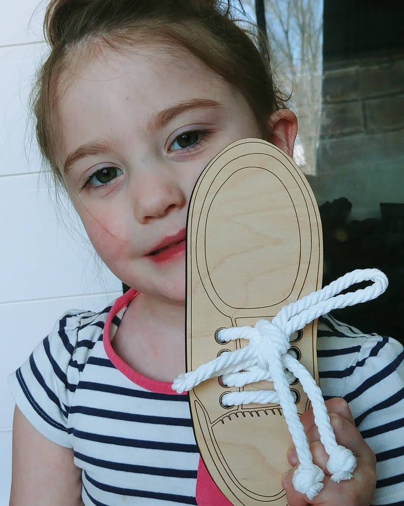 Montessori en bois Je peux attacher mes chaussures outil d'apprentissage outils d'apprentissage pratiques pour les enfants école à la maison, maternelle, pré-maternelle image 2