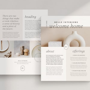 Könnte beinhalten: Eine Broschüre für Belle Interiors, ein Innenarchitektur-Unternehmen. Die Broschüre hat ein minimalistisches Design mit weißem Hintergrund und schwarzem Text. Der Text enthält den Firmennamen, die Website-Adresse und eine Beschreibung der angebotenen Dienstleistungen. Die Broschüre enthält auch ein Foto einer weißen Keramikvase.