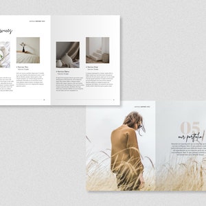 Puede incluir: Una doble p&aacute;gina de una revista o folleto con im&aacute;genes de servicios de dise&ntilde;o de interiores. La p&aacute;gina izquierda muestra cuatro im&aacute;genes de diferentes elementos de dise&ntilde;o de interiores, como una taza de caf&eacute;, una cama, un jarr&oacute;n y una escalera. La p&aacute;gina derecha muestra a una persona de pie en un campo de hierba alta. El texto de la p&aacute;gina izquierda dice "nuestros servicios" y el texto de la p&aacute;gina derecha dice "nuestro portafolio".