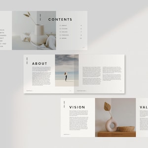 Puede incluir: Una doble p&aacute;gina de revista con fondo blanco y texto negro. La revista presenta una secci&oacute;n titulada "Acerca de" con una foto de una mujer de pie en una playa. La revista tambi&eacute;n presenta una secci&oacute;n titulada "Visi&oacute;n" con una foto de un jarr&oacute;n con una planta seca y un taz&oacute;n de madera. La revista tambi&eacute;n presenta una secci&oacute;n titulada "Valores" con una foto de un jarr&oacute;n con una planta seca y un taz&oacute;n de madera.