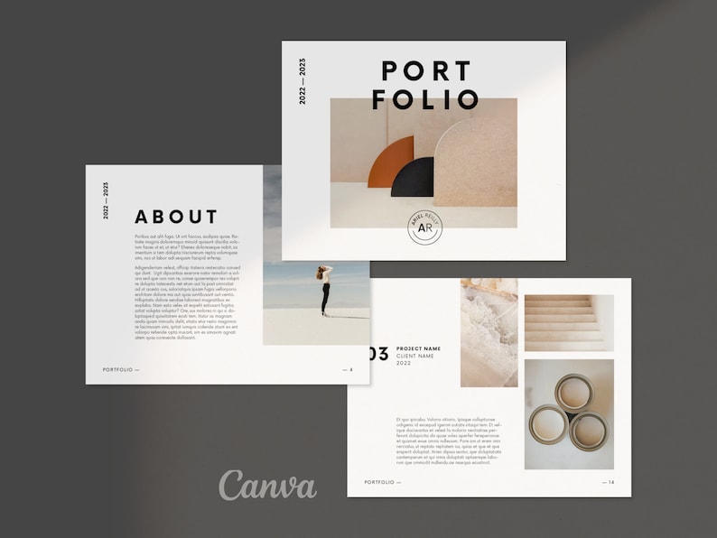 Puede incluir: Una presentaci&oacute;n de portafolio con el t&iacute;tulo "PORTFOLIO" y una foto de una mujer de pie en un desierto blanco. La p&aacute;gina siguiente muestra una foto de una escalera y un primer plano de tres contenedores redondos.