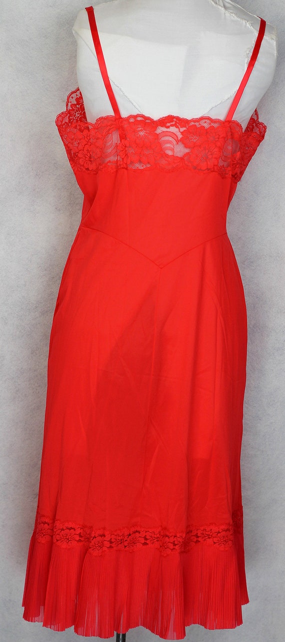 1950s Vintage Full Slip, Vanity Fair Slip, Red Sl… - image 4