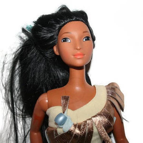 Disney Pocahontas Bead-So-Pretty 18 inch tall doll vintage 1995 Mattel