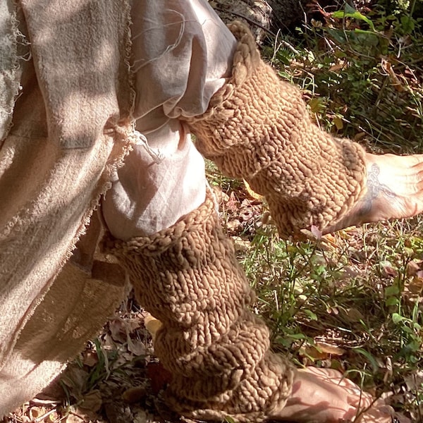 Beinstulpen Schurwolle Handgesponnen Pflanzengefärbt dicke Wolle primitive raw