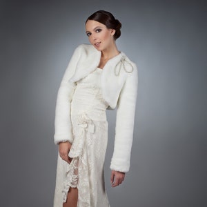 Wedding bolero. Fur bridal bolero. Gift for her. Fake fur wedding bolero. Faux fur wedding bolero by ARTFUR