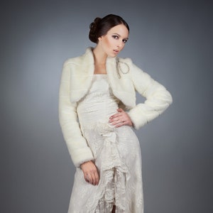 Wedding bolero. Fur bridal bolero. Gift for her. Fake fur wedding bolero. Faux fur wedding bolero by ARTFUR
