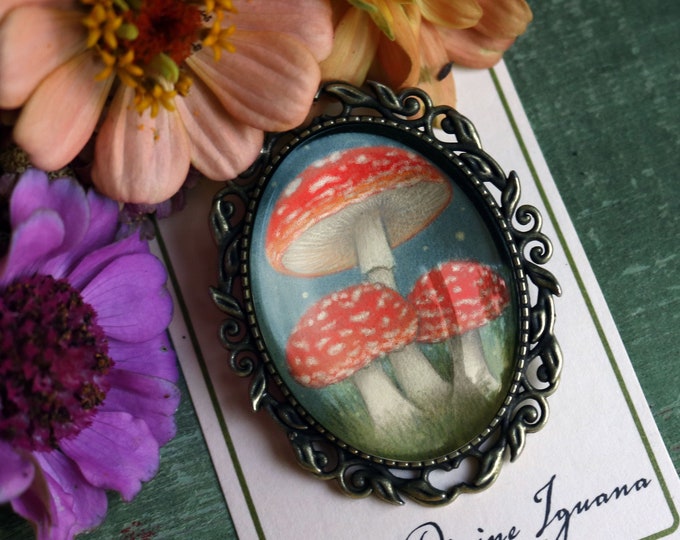 Amanita Mushrooms Ornate Oval Glass Cabochon  Brooch