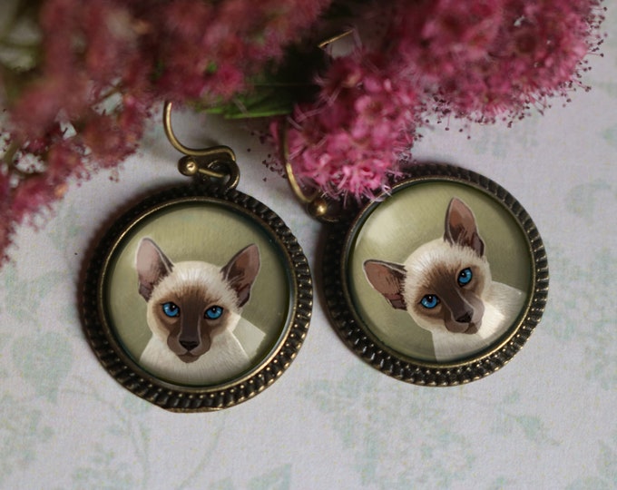 Siamese Cat Glass Cabochon Earrings