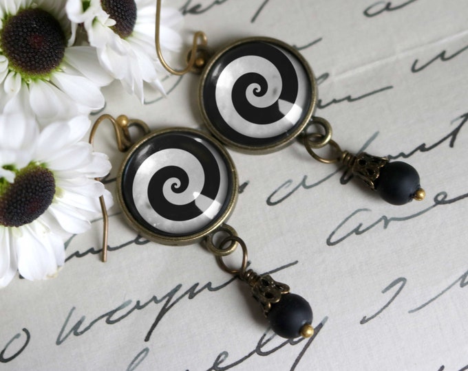 Hypnotist Black and White Spiral Swirl Vintage Inspired Drop / Dangle Earrings