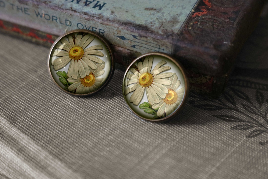 ■VINTAGE HOLLYWOOD■ Nature Daisy Earrings VH2435EA001M 611l7tiQggL._AC_SL1080_.jpg