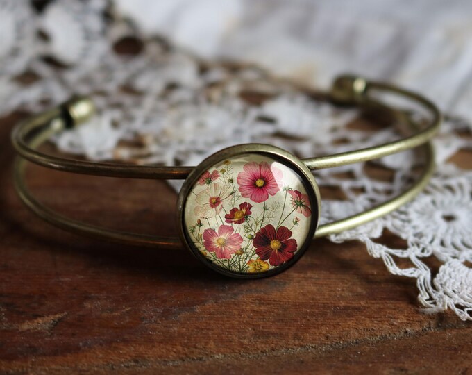 Cosmo Flowers Blossoms Cuff Bracelet / Bangle in Antique Brass