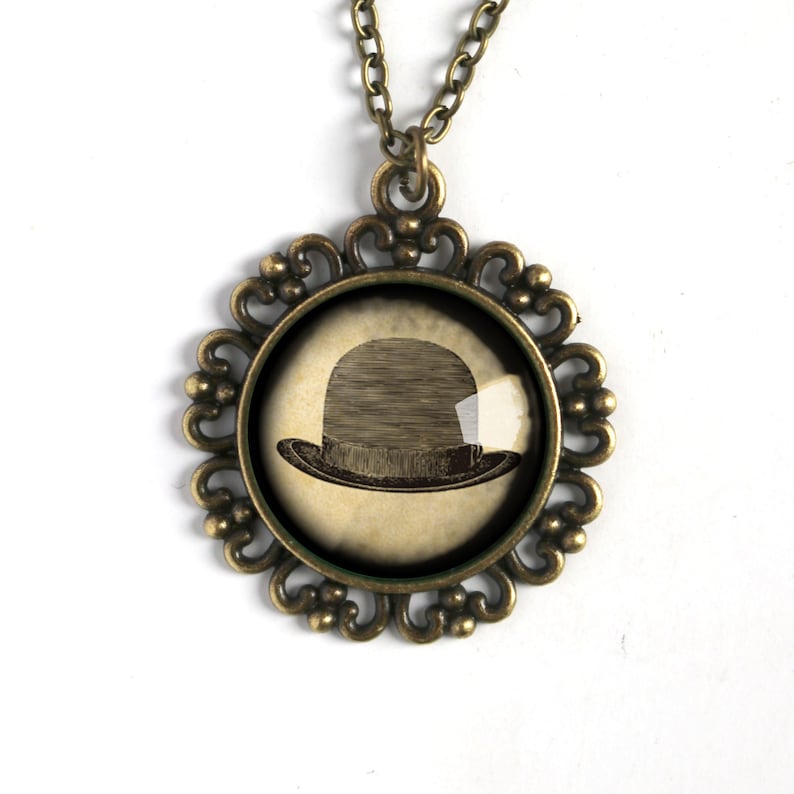 Steampunk Men/'s Bowler Hat Large Pendant Necklace in Ornate Frame