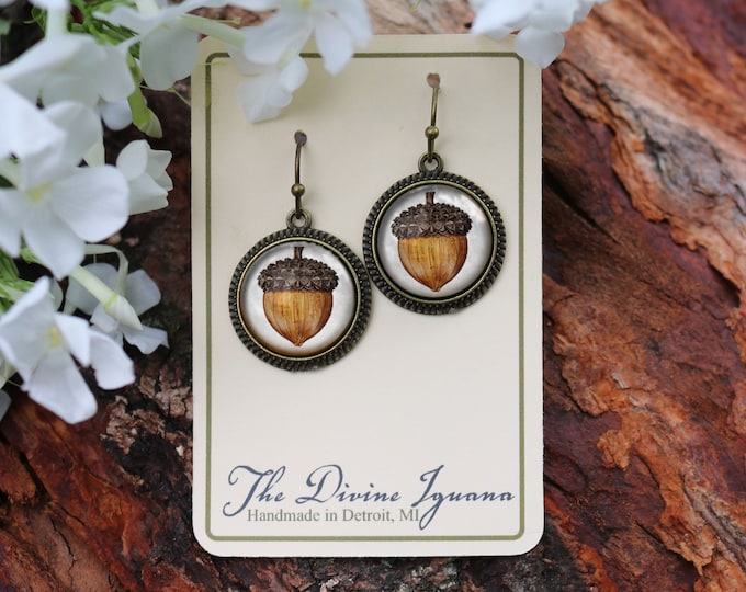 Mighty Acorn - Thanksgiving / Fall Vintage Inspired Drop / Dangle Earrings in Simple Bezel