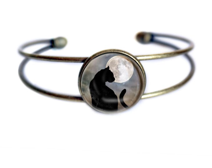 Moonlit Cat Goth / Halloween Cuff Bracelet with Glass Cabochon on Bronze