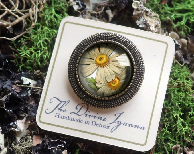 Daisy Flower Vintage Inspired Pin Brooch