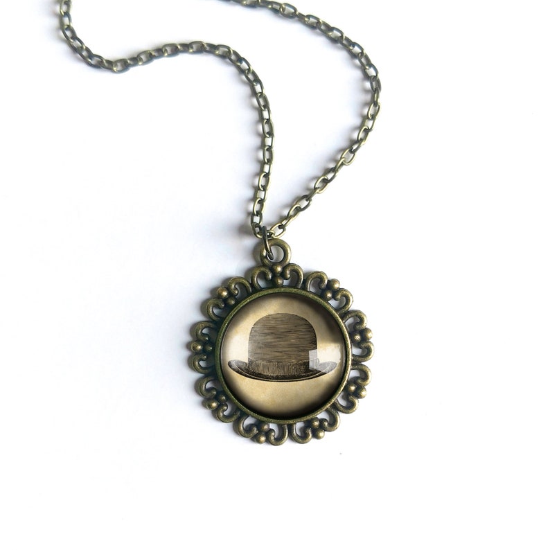 Steampunk Men/'s Bowler Hat Large Pendant Necklace in Ornate Frame